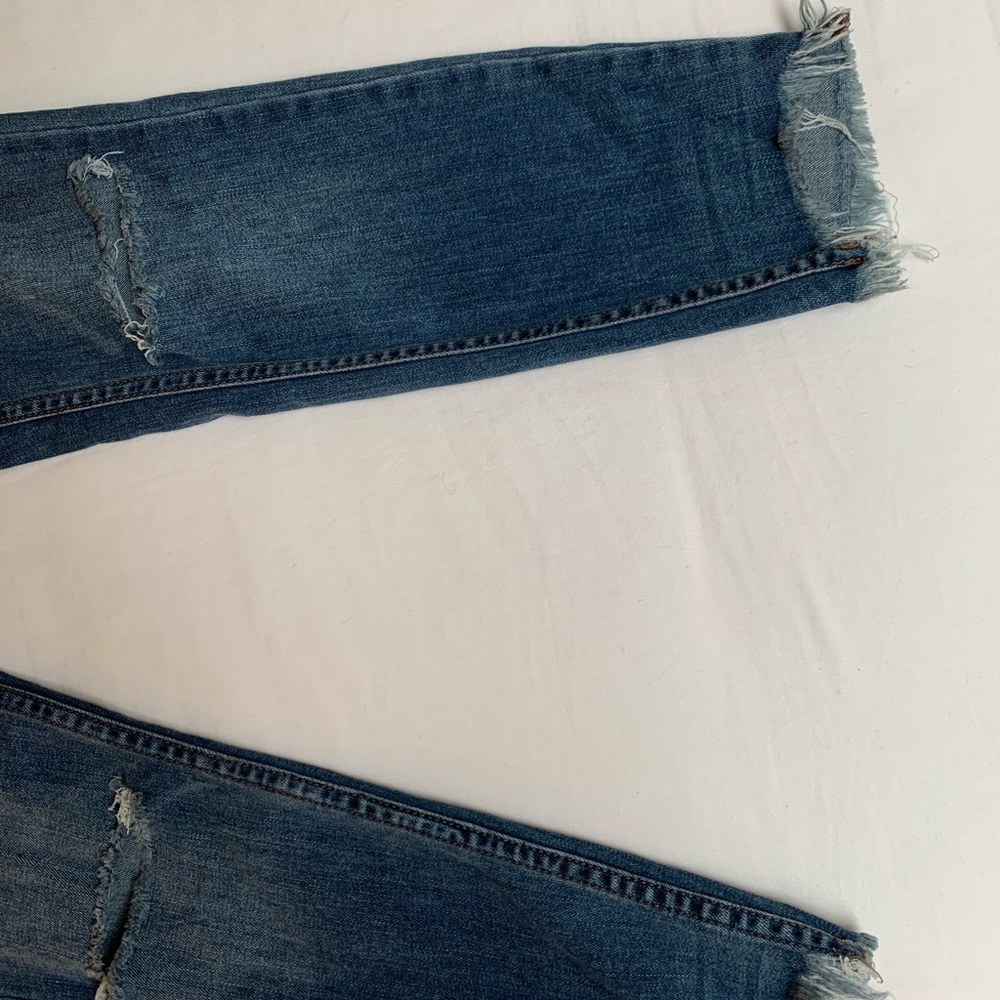 Free people skinny jeans with knee rips